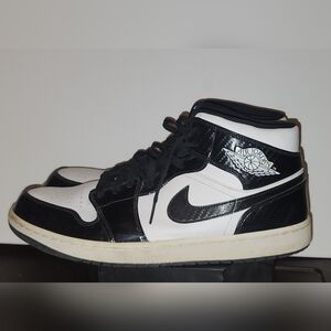 Jordan 1 Mid SE "All-Star 2021" (or "Carbon Fiber")